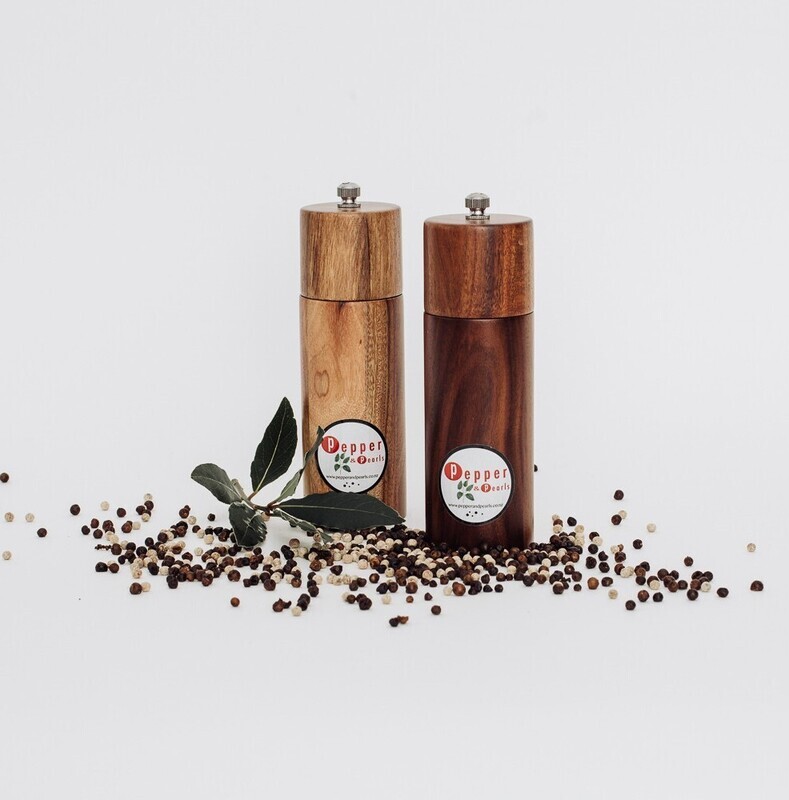 15cm  "Nordic style" Grinder Giftset & FREE pepper plate. 