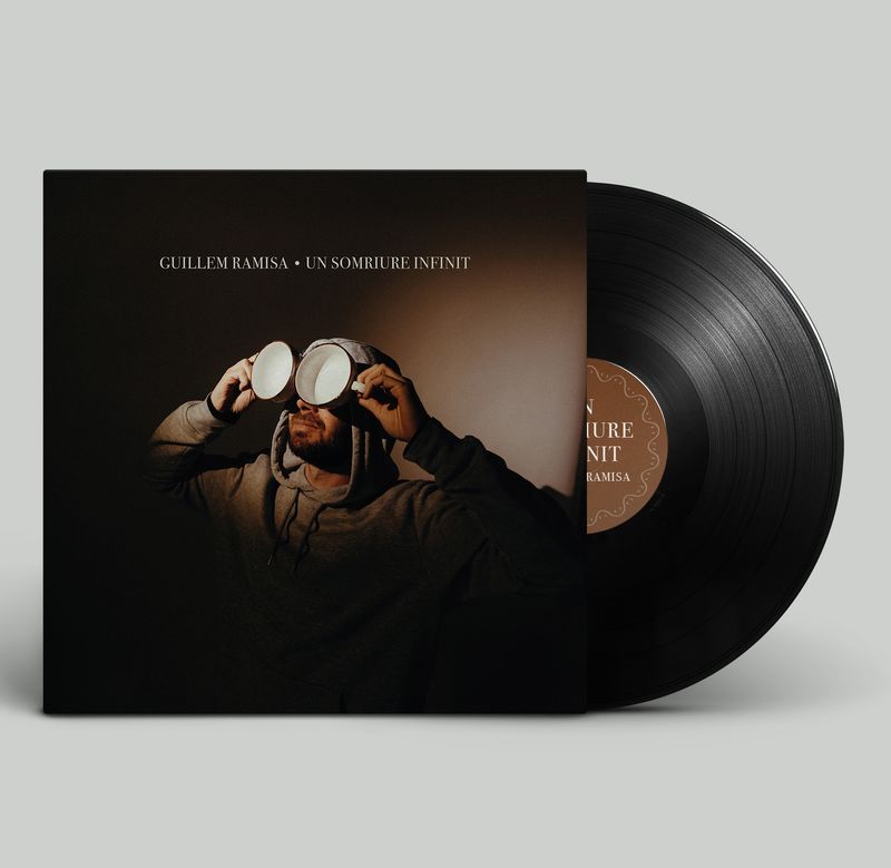 UN SOMRIURE INFINIT - VINIL