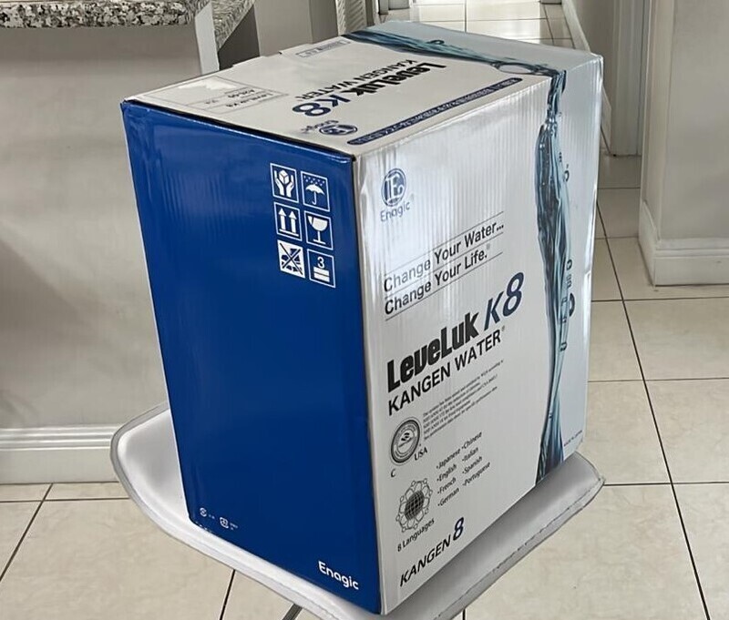 Leveluk K8 Water Ionizer - Brand New in Original Box - Model: A26-00 - 8-Plate Anti-Oxidizer - Free Shipping Worldwide