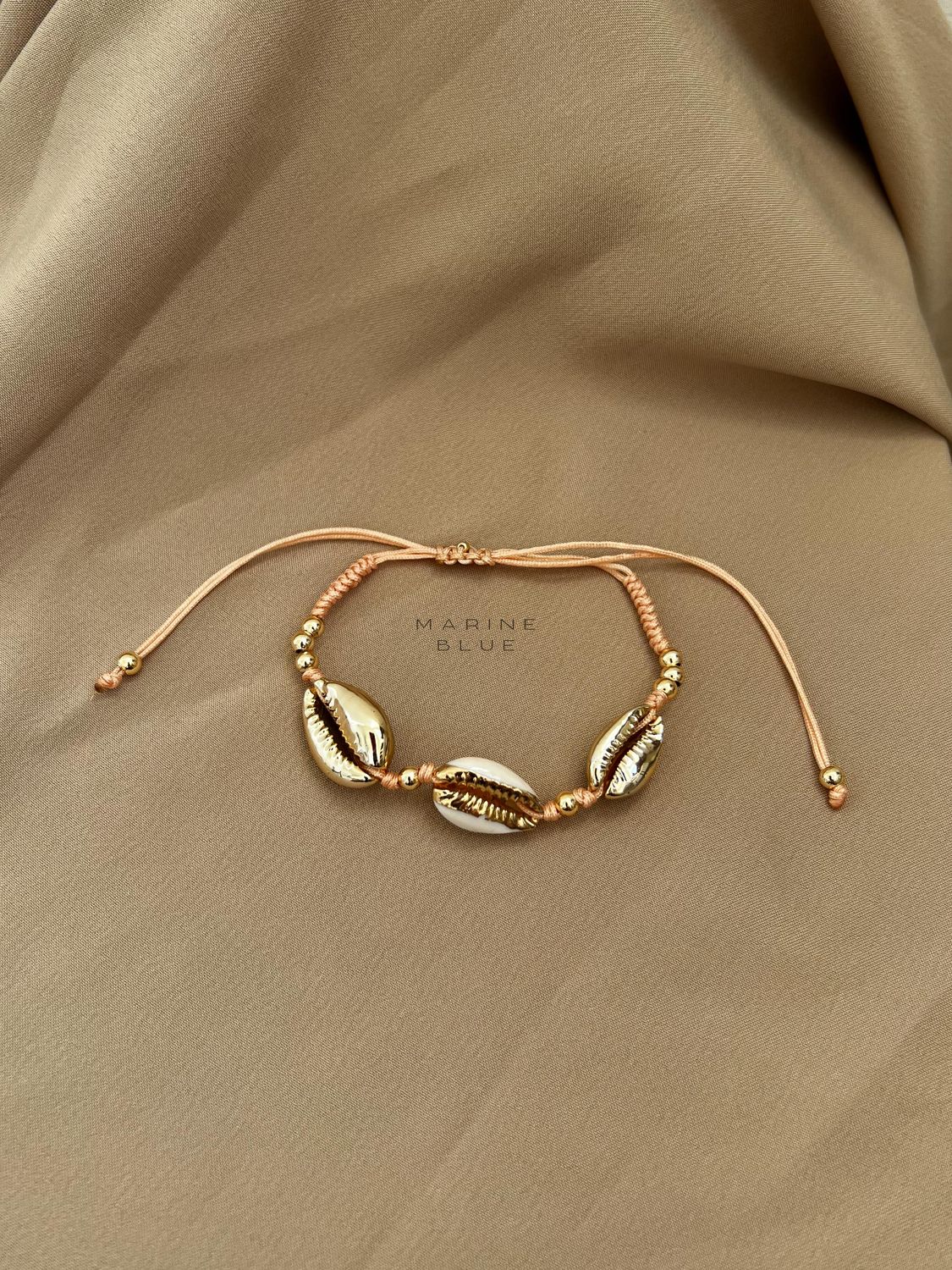 Cowrie 3 Handmade Bracelet - Charm Bracelet, Color: Hazel