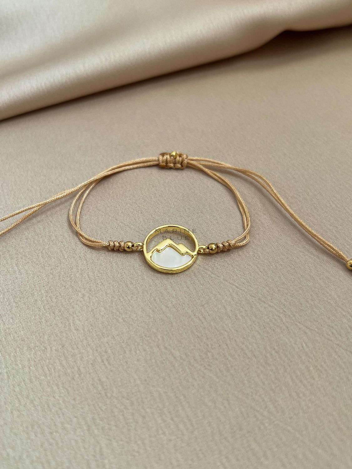 Fuji Handmade Bracelet - Mountain Charm Bracelet, Color: Hazel