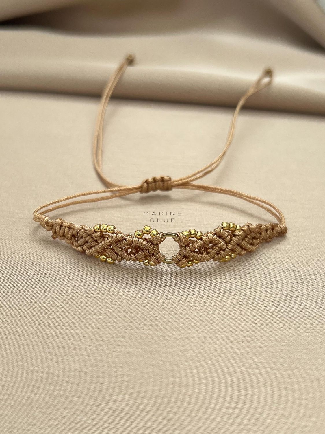 Jardin Flower Circle Handmade Bracelet - Beaded Bracelet