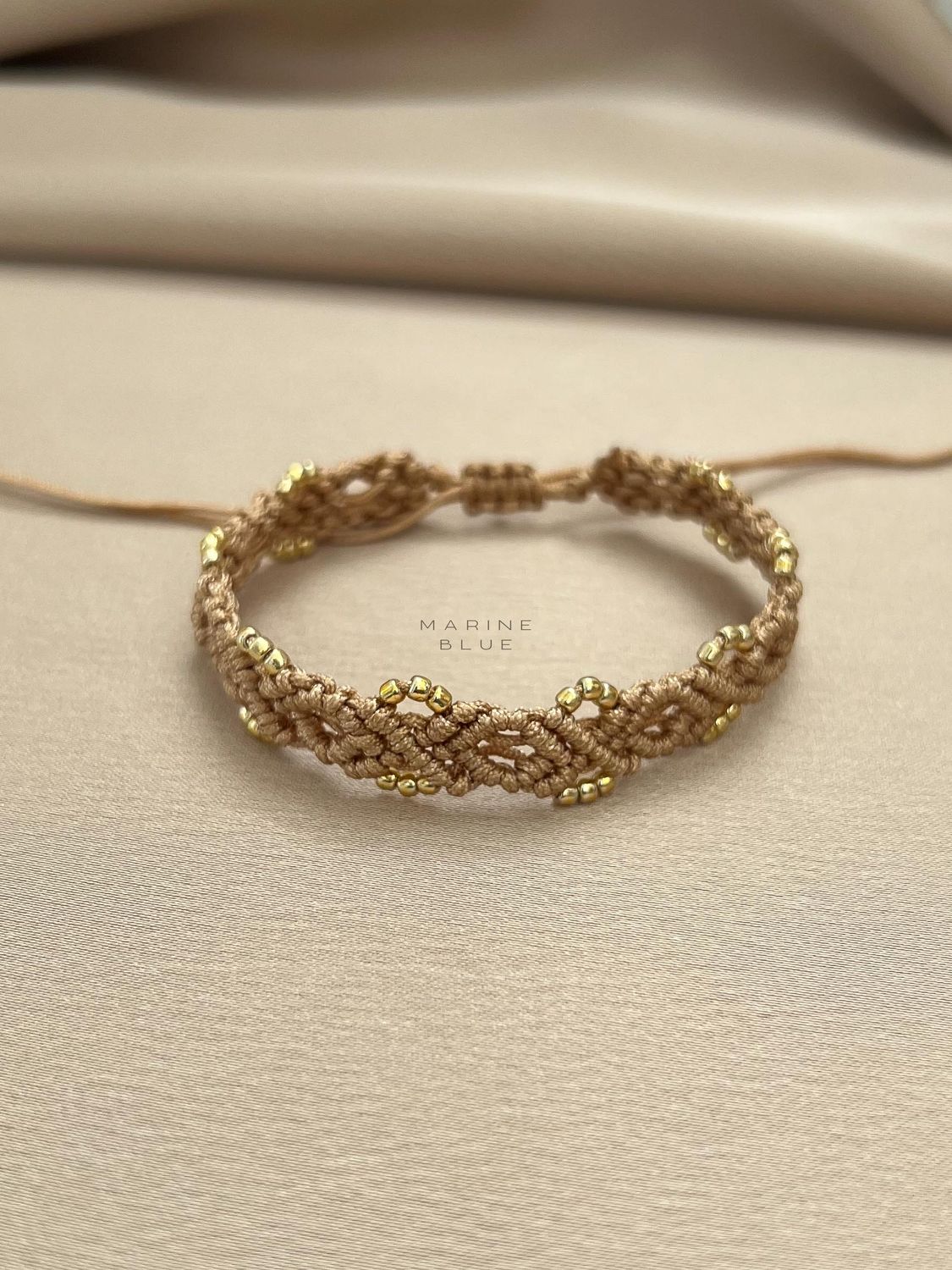 Jardin Flower Handmade Bracelet - Beaded Bracelet, Color: Hazel