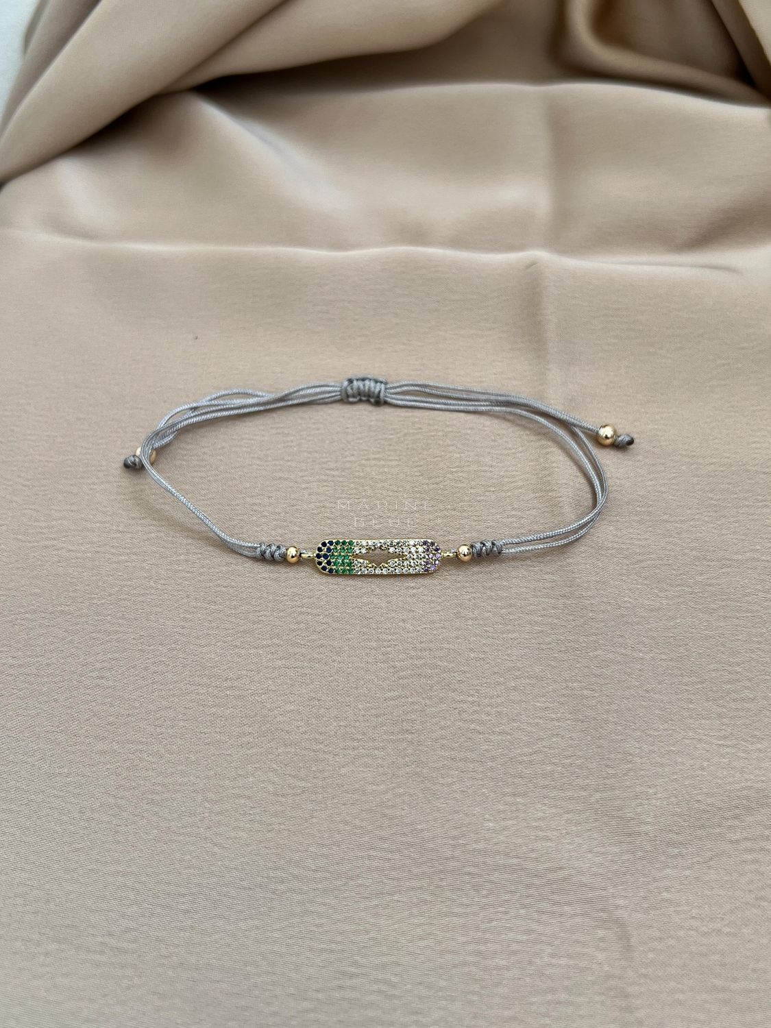 Edgecutter Handmade Bracelet - Charm Bracelet, Color: Misty Moon