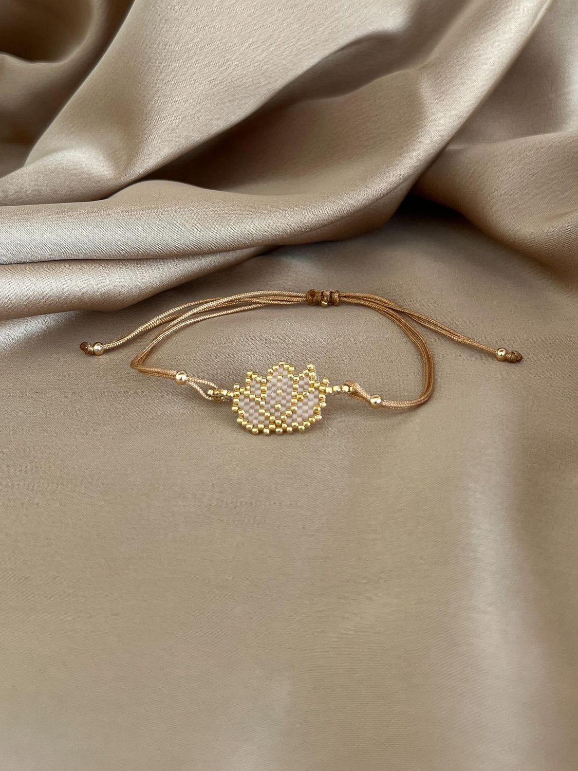 Solo Lotus Handmade Bracelet - Beaded Bracelet, Color: Sunset Breeze