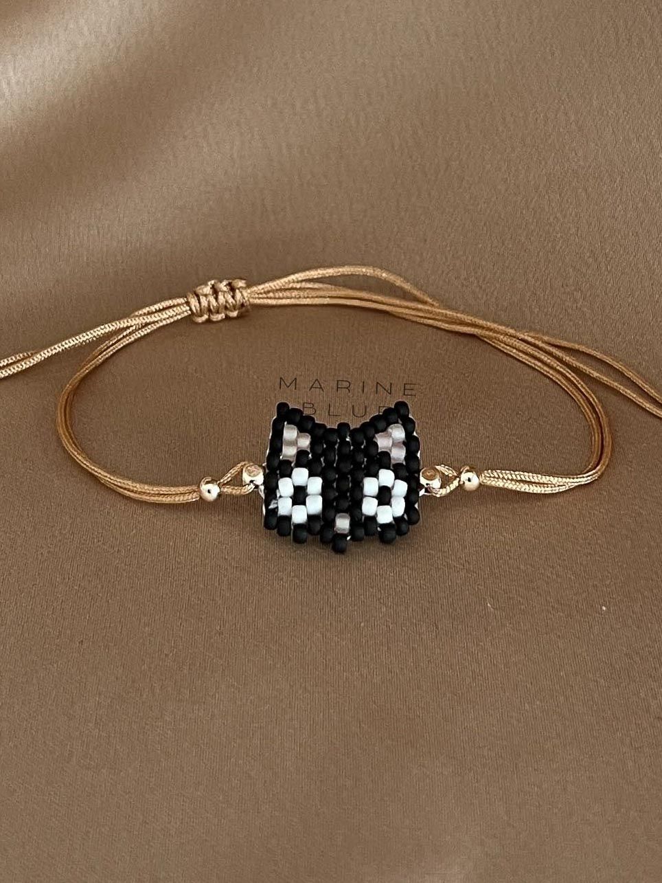 Animes Kitten Handmade Bracelet - Knitted Charm Bracelet, Color: Hazel