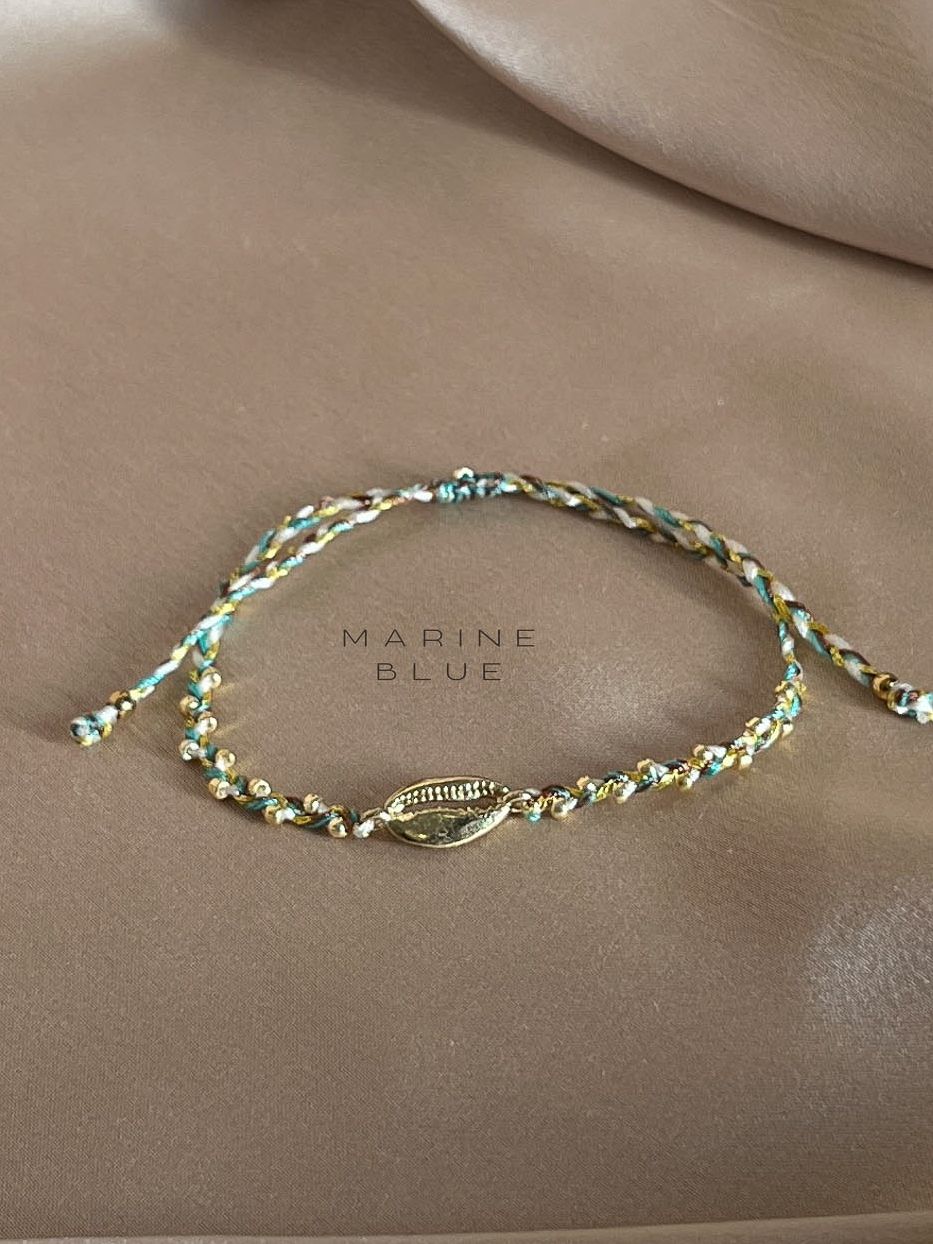 Cowrie Pointed Handmade Bracelet - Charm Bracelet, Color: Arctic Rust