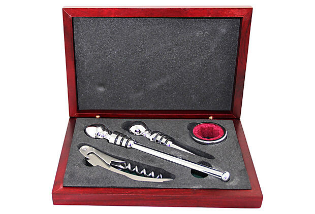 4-Piece Wine Set