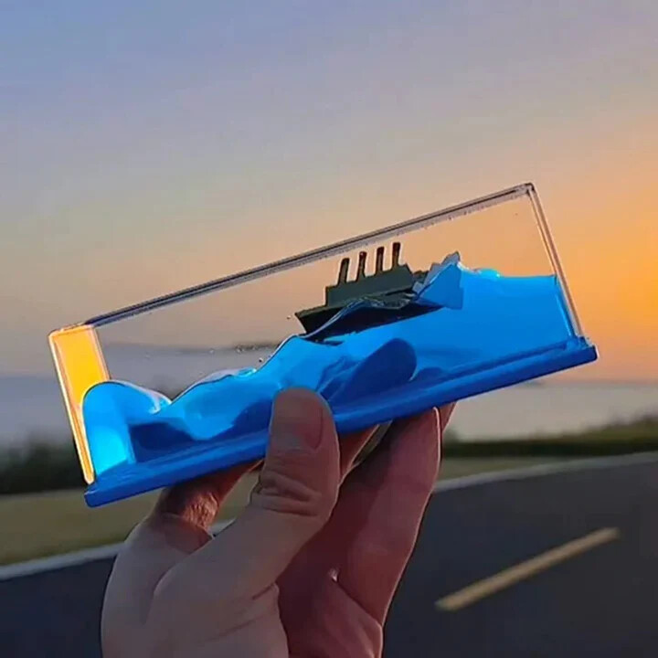 The Unsinkable Boat Toy