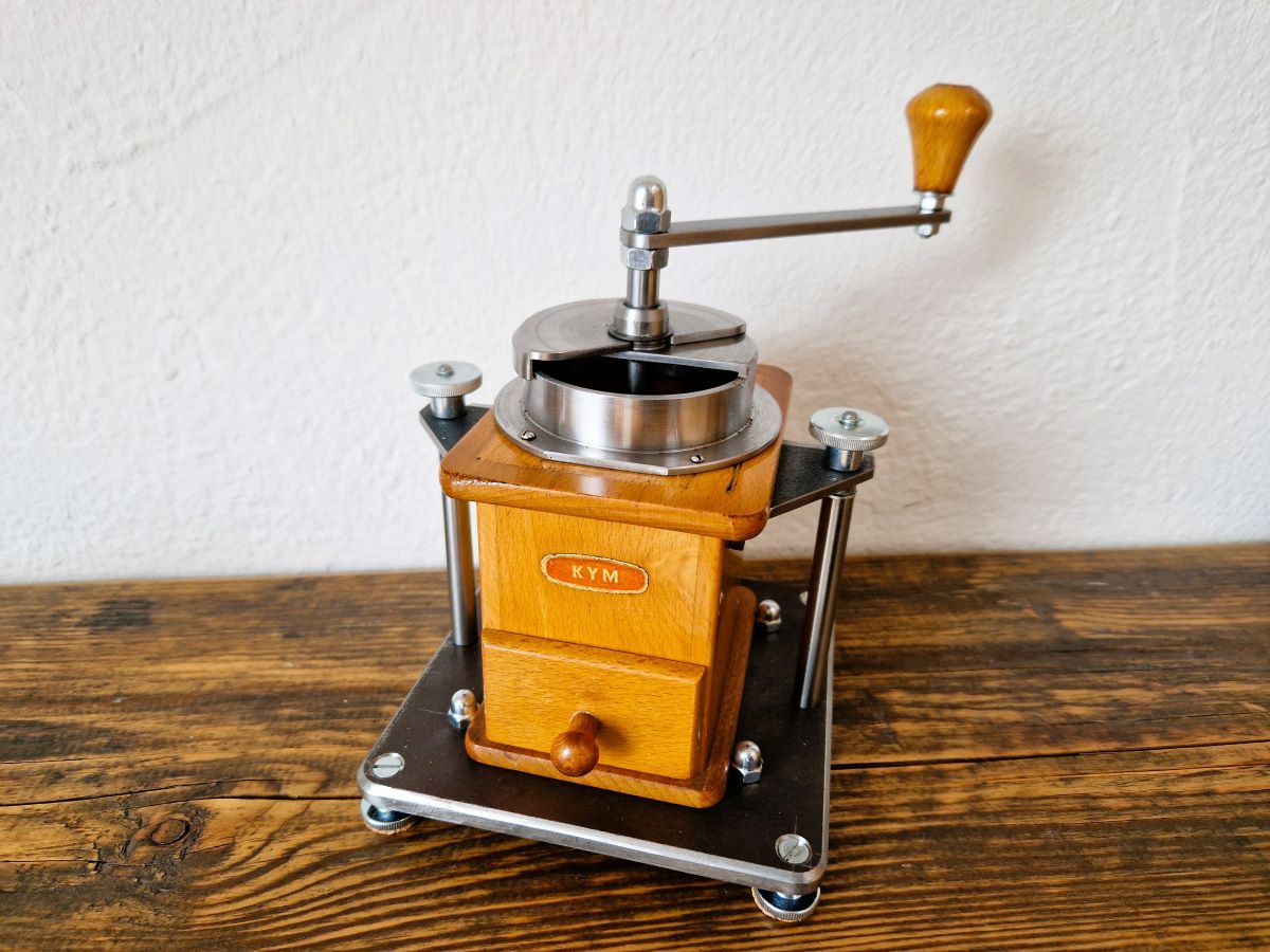 Die Sanftmann-Handkaffeemühle (modifizierte KYM 9470)