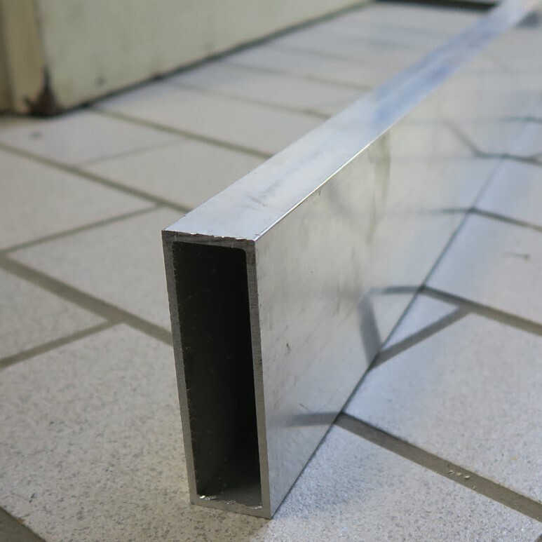 Rechteckrohr - 100x30x3 x L 700 - Aluminium pressblank