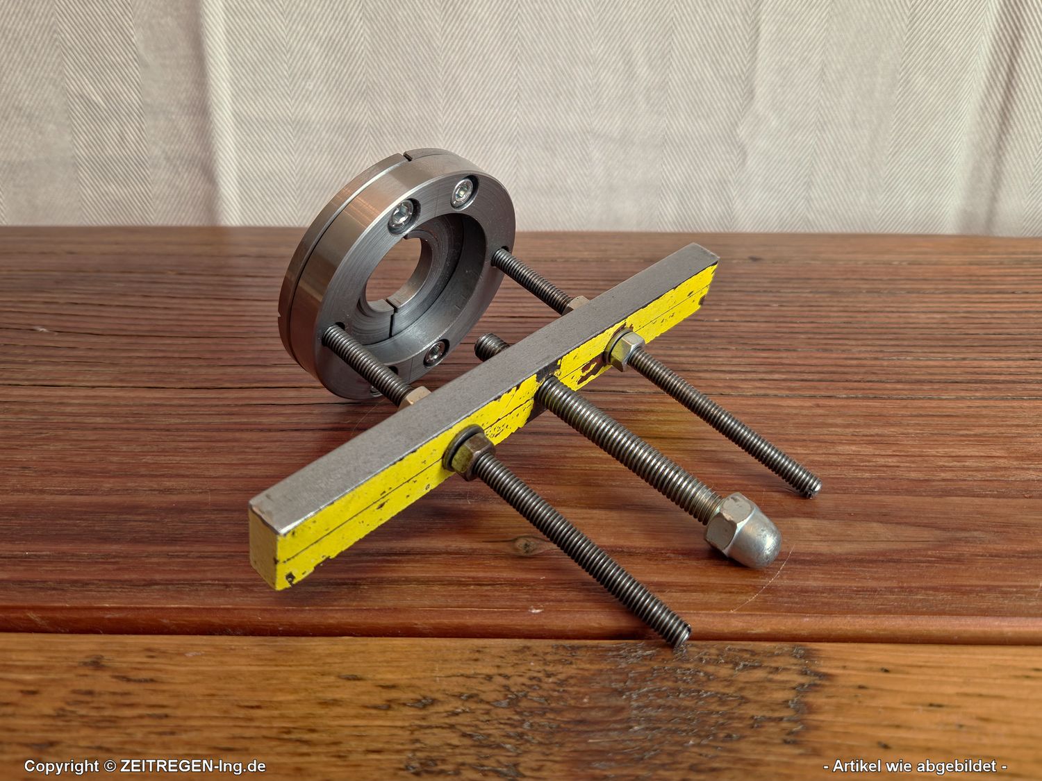 Lagerabzieher für die zerstörungsfreie Demontage eines Rillenkugellagers der Größe 6204.