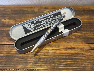 Klickkugelschreiber-Hammerschlag Aluminium brüniert Ein handwerkliches Unikat ist ein jeder dieser Alumini-um-Kugelschreiber mit Klickmechanismus.