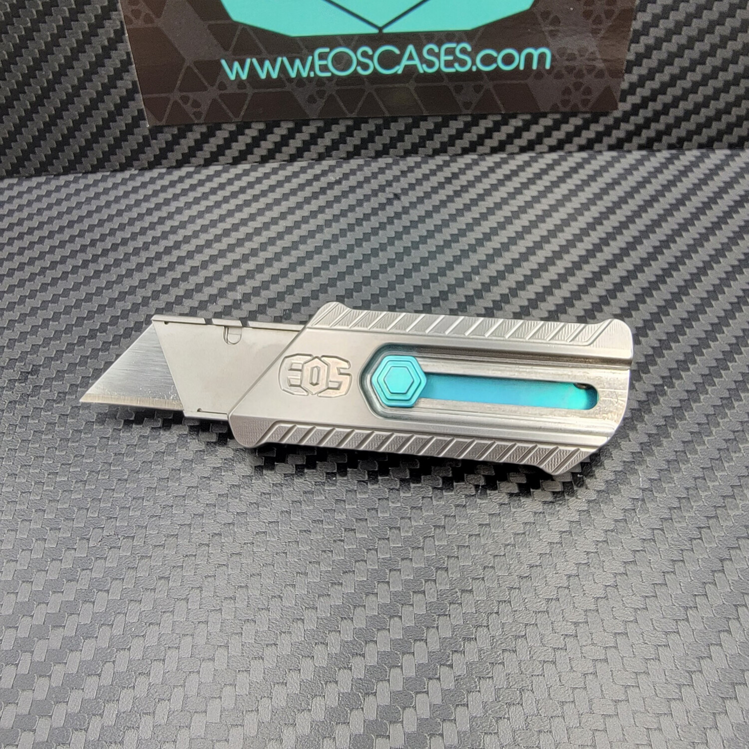 EOS/Chaves Knives CHUB  Satin/Blue Titanium