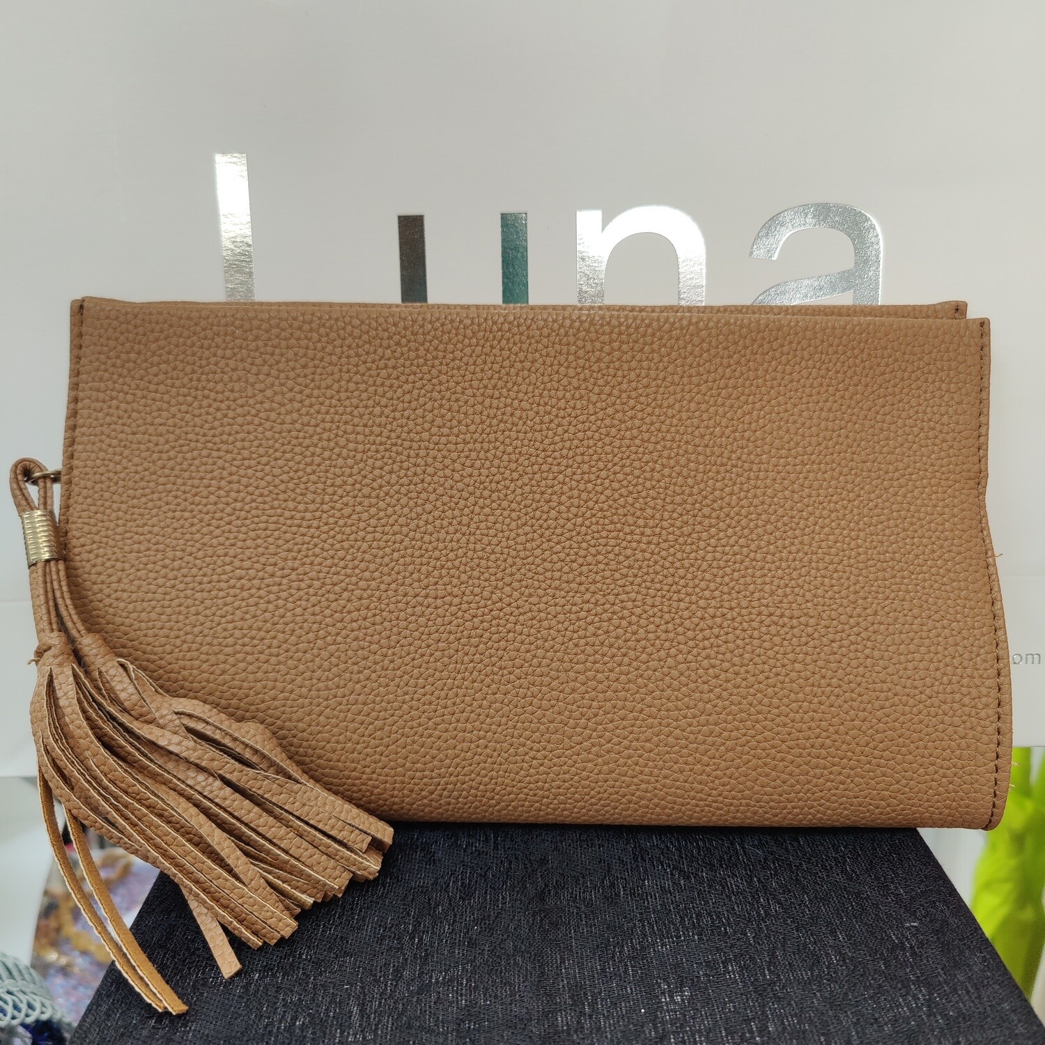 Caramel Camel Clutch