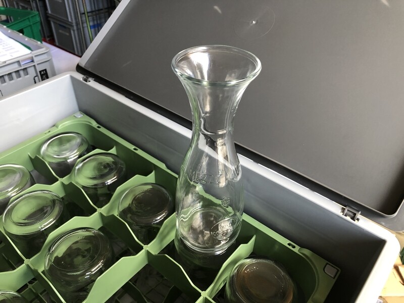 Glaskaraffe 0.5 Liter in Transportbox