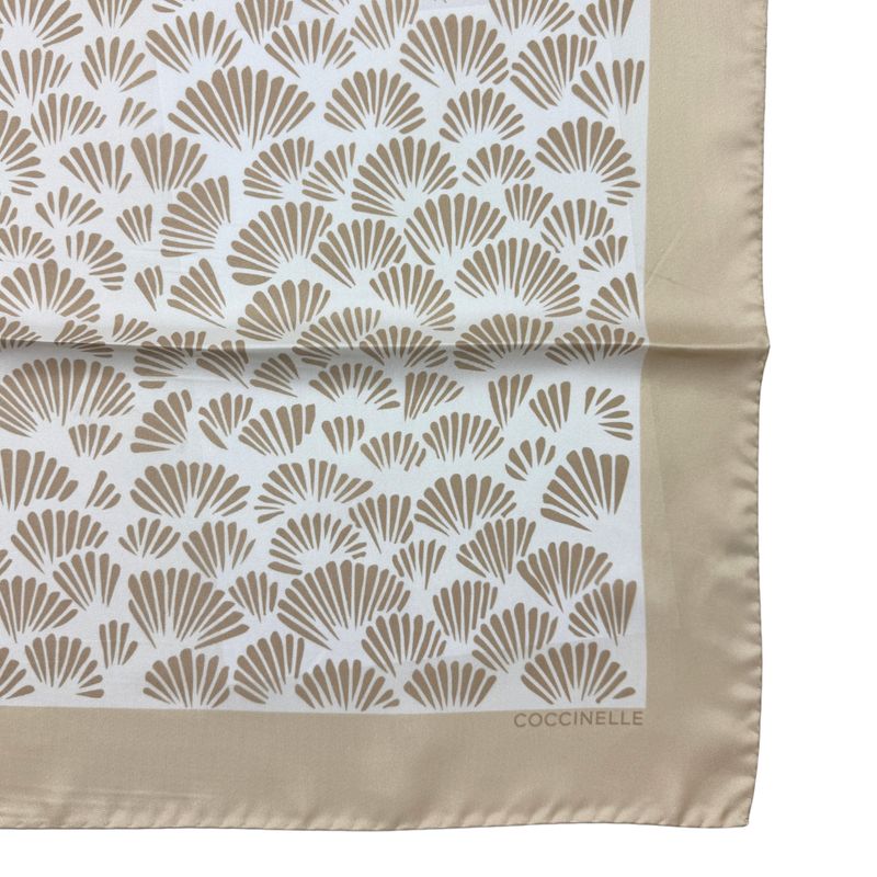 COCCINELLE - Foulard Shell Print 90x90 - Multi Sandshell