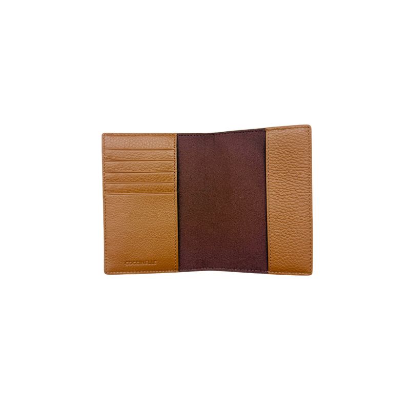 COCCINELLE - Metallic Soft Portapassaporto - Cognac