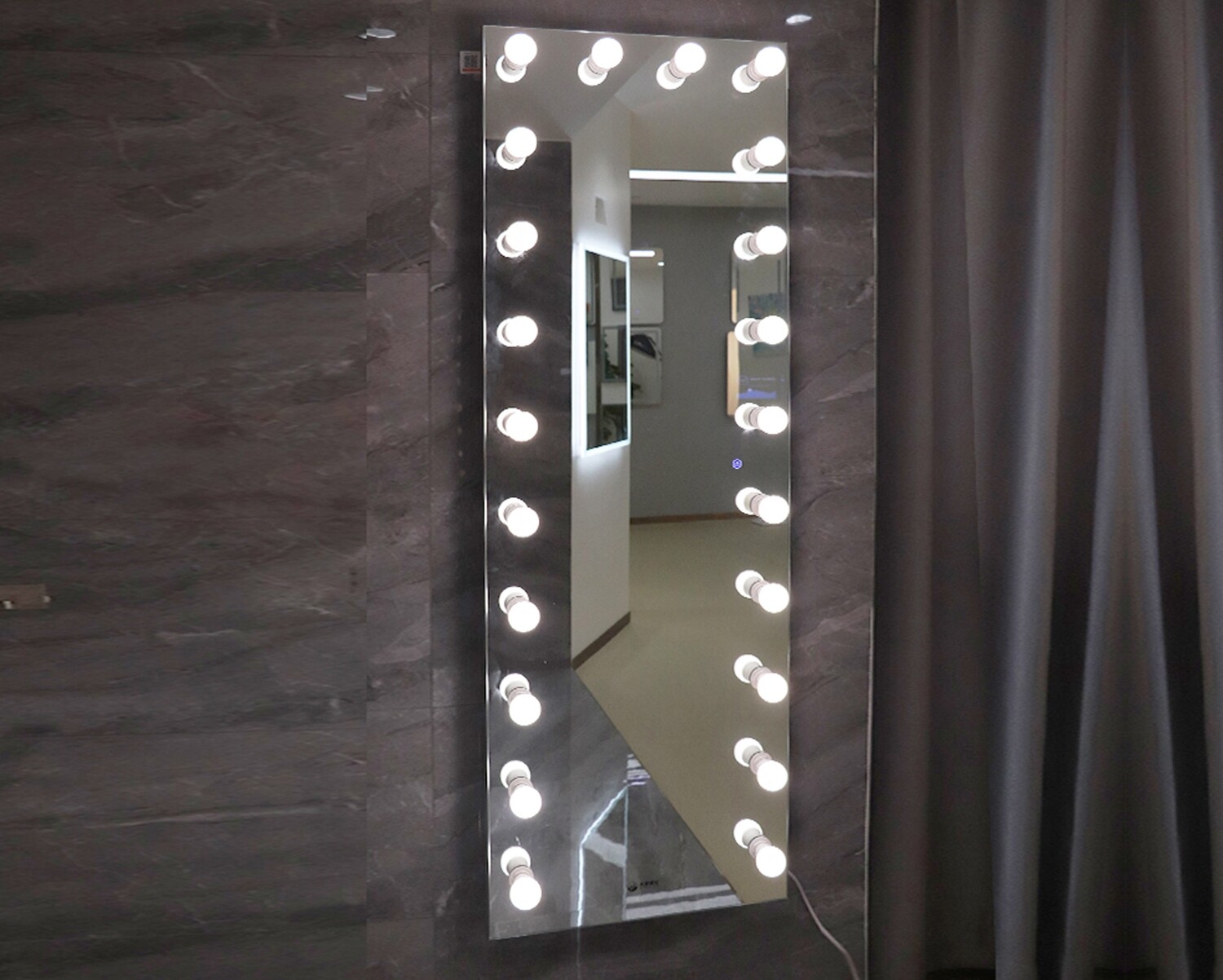 MYKE Vanity Dressing Mirror (Anti-Corrosion Technology)-DP352 w/ LED Bulbs