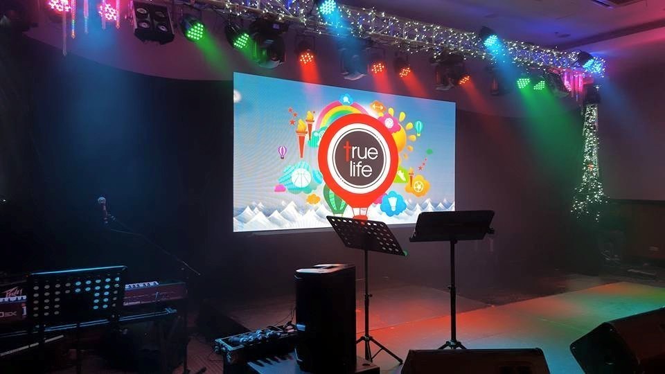 qube-led-screen