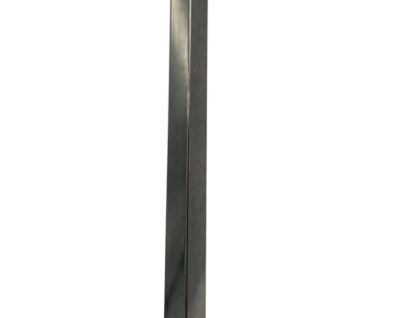 Qube MIDDLE POST (STAINLESS)