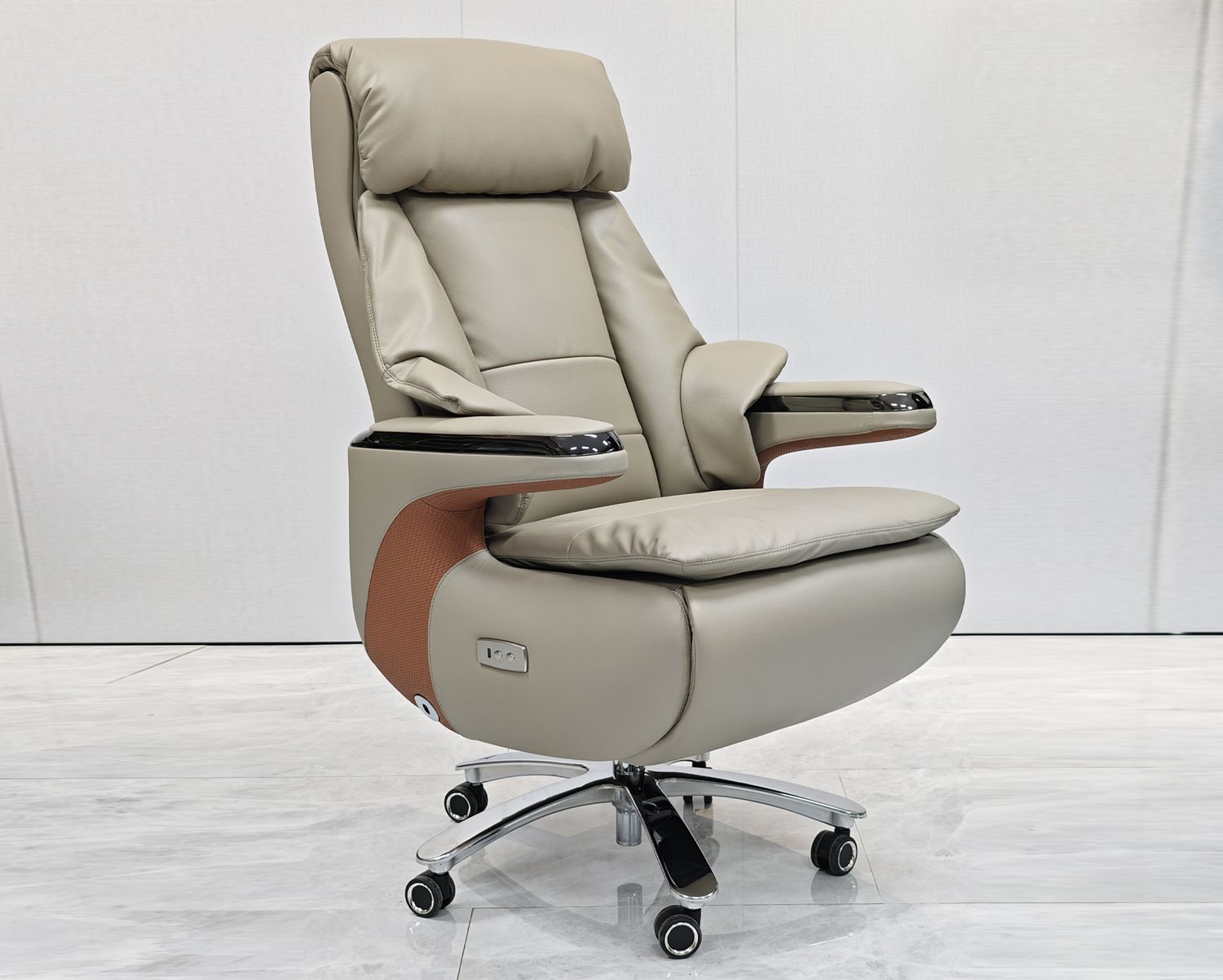 Ofix CEO Premium Ambretta E-Powered with Footrest High Quality