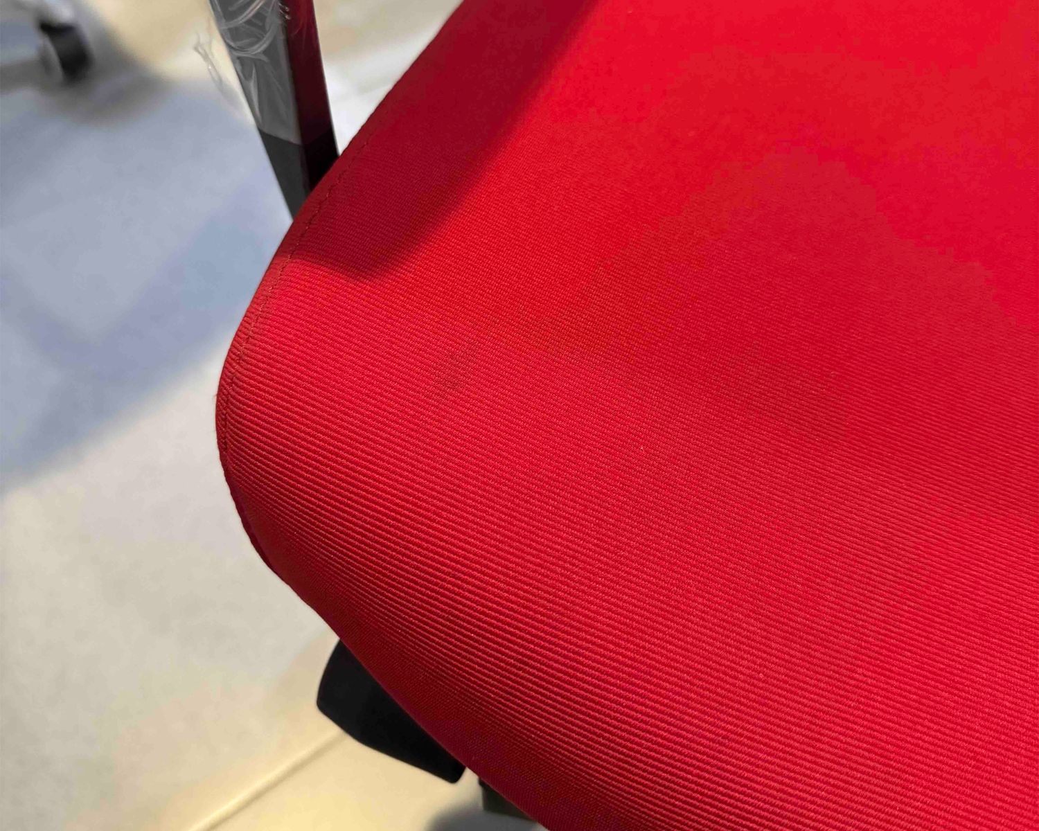 (Sale) Ofix Premium X13 PRO Bionic Spine Support Chair w/ Footrest ( Aluminum Base) (Red) (Scratches &amp; Stains), Model &amp; Color: 012425NU-C Premium-X13 PRO Mesh Chair with Footrest (Red) (Sale)
