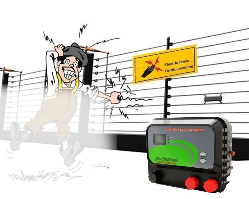 Qube Battery Solar Powered Fence Energizer Package 7 (10meters x 4 layers)