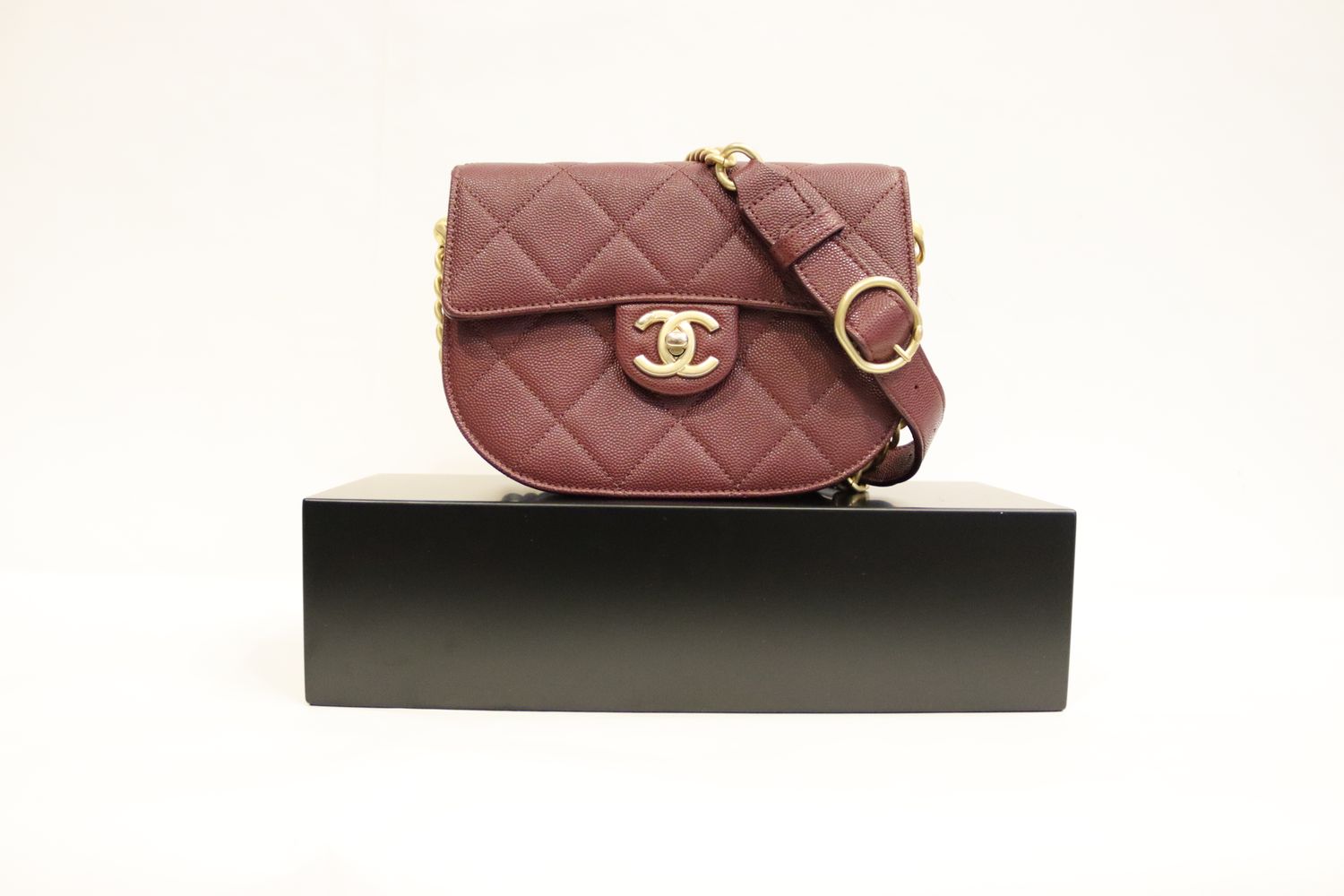 MESSENGER BAG, 5100000234810