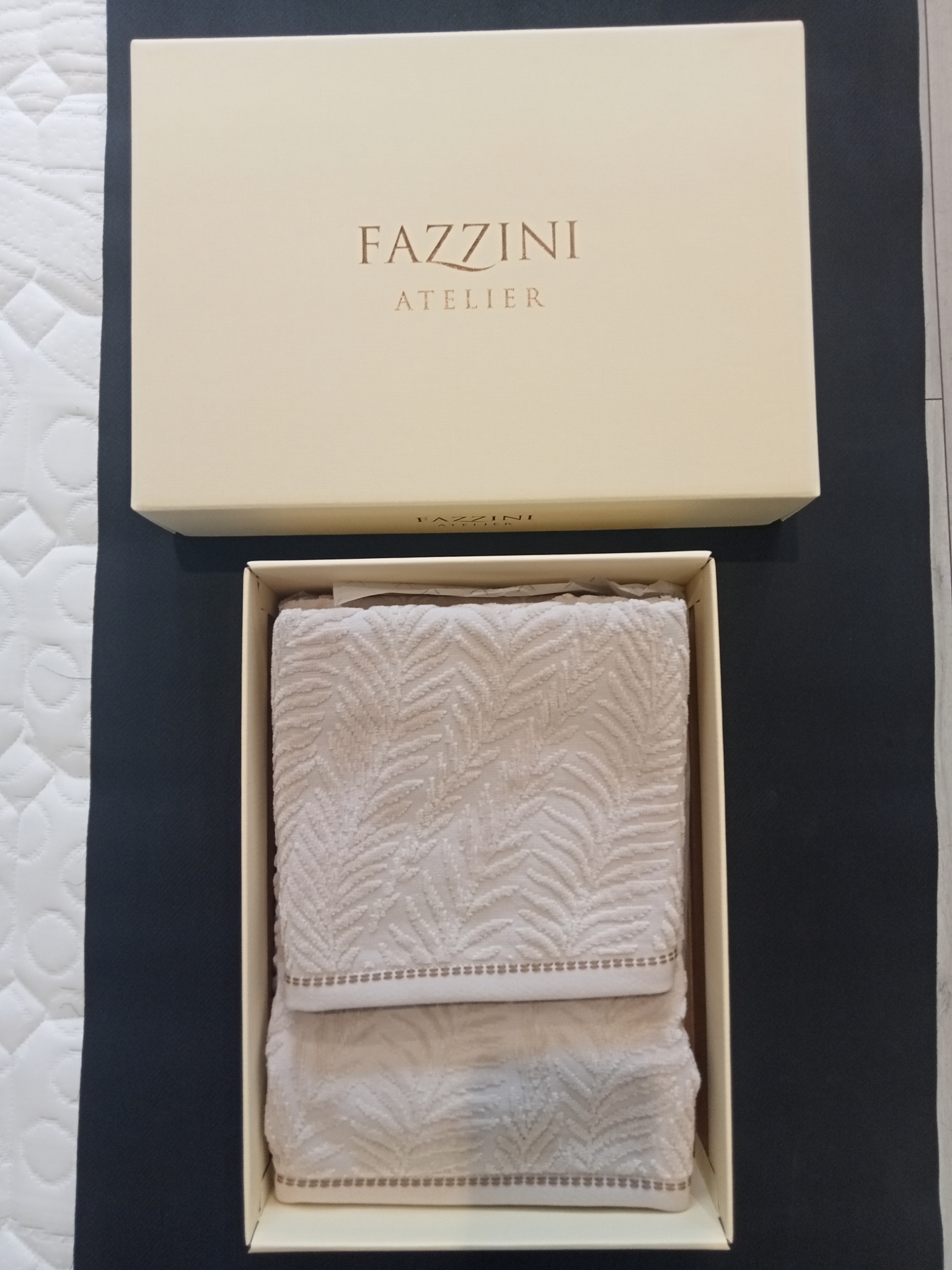 Coppia asciugamani Felci Fazzini Atelier, var. 0 torrone. 8302174538283