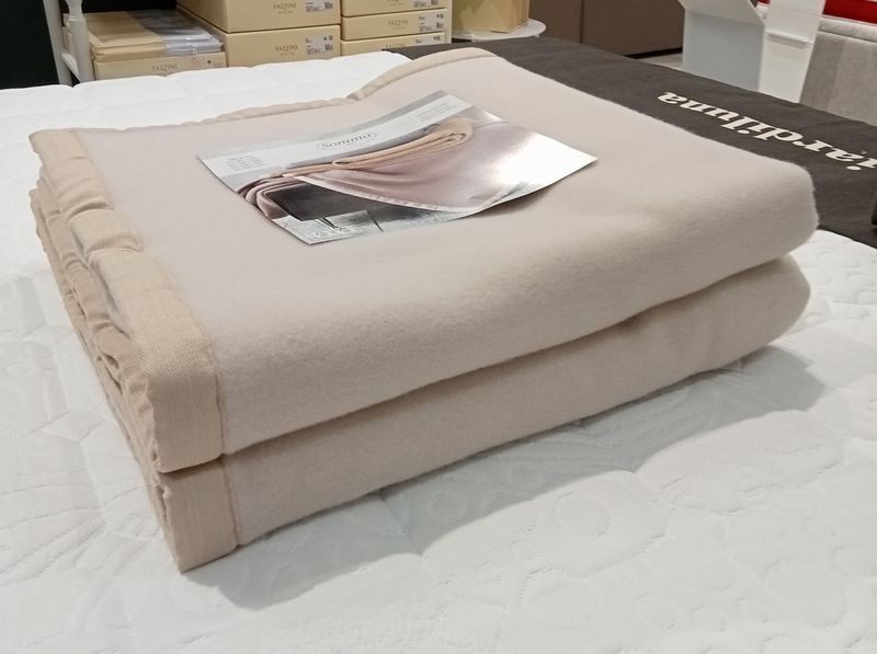 Coperta in lana merino australiano 1 piazza Origami Somma var. 021 panna 40 22145