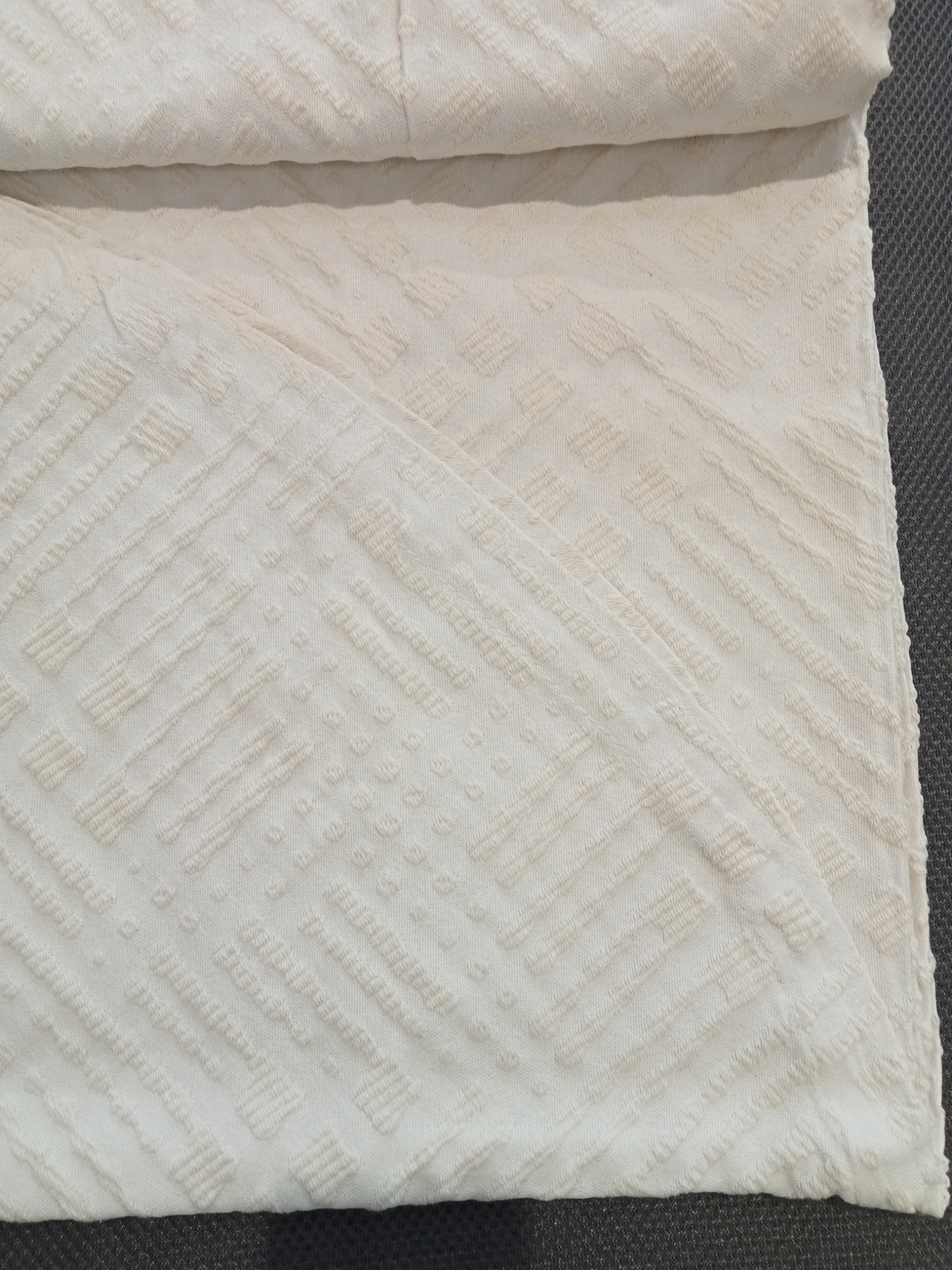 Copriletto 1 piazza e mezzo avorio jacquard Tokio GFFerrari