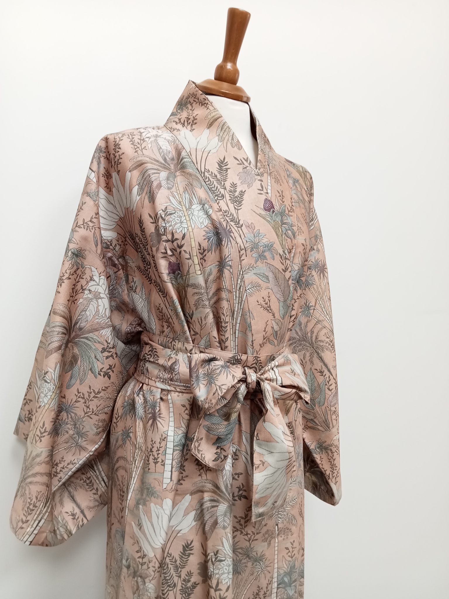 Vestaglia/yukata misura S/M raso Draa var. 2 sandalo Fazzini 1082/26