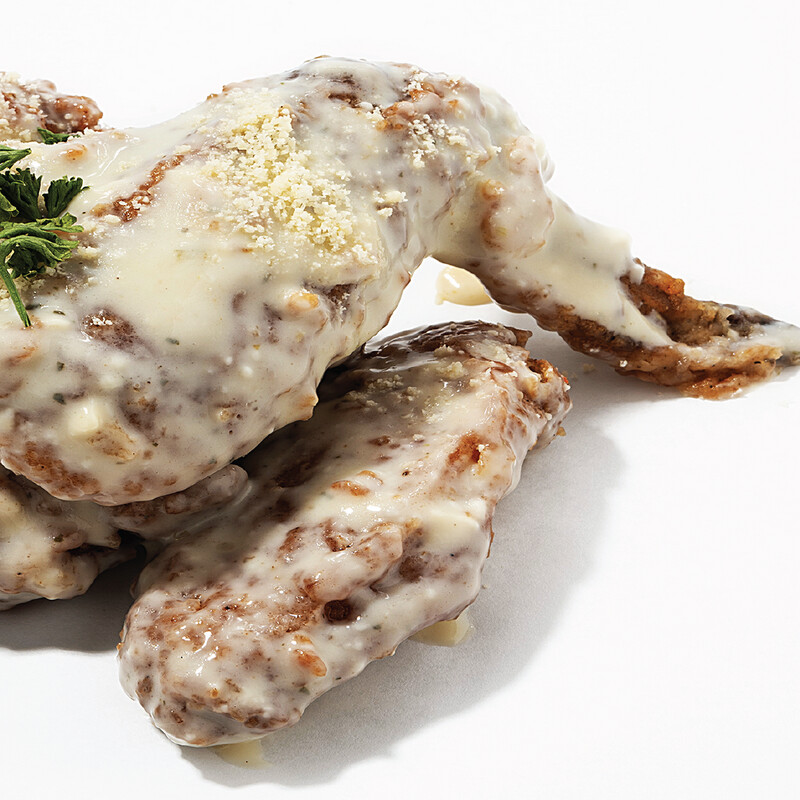 CHEESY GARLIC WINGS