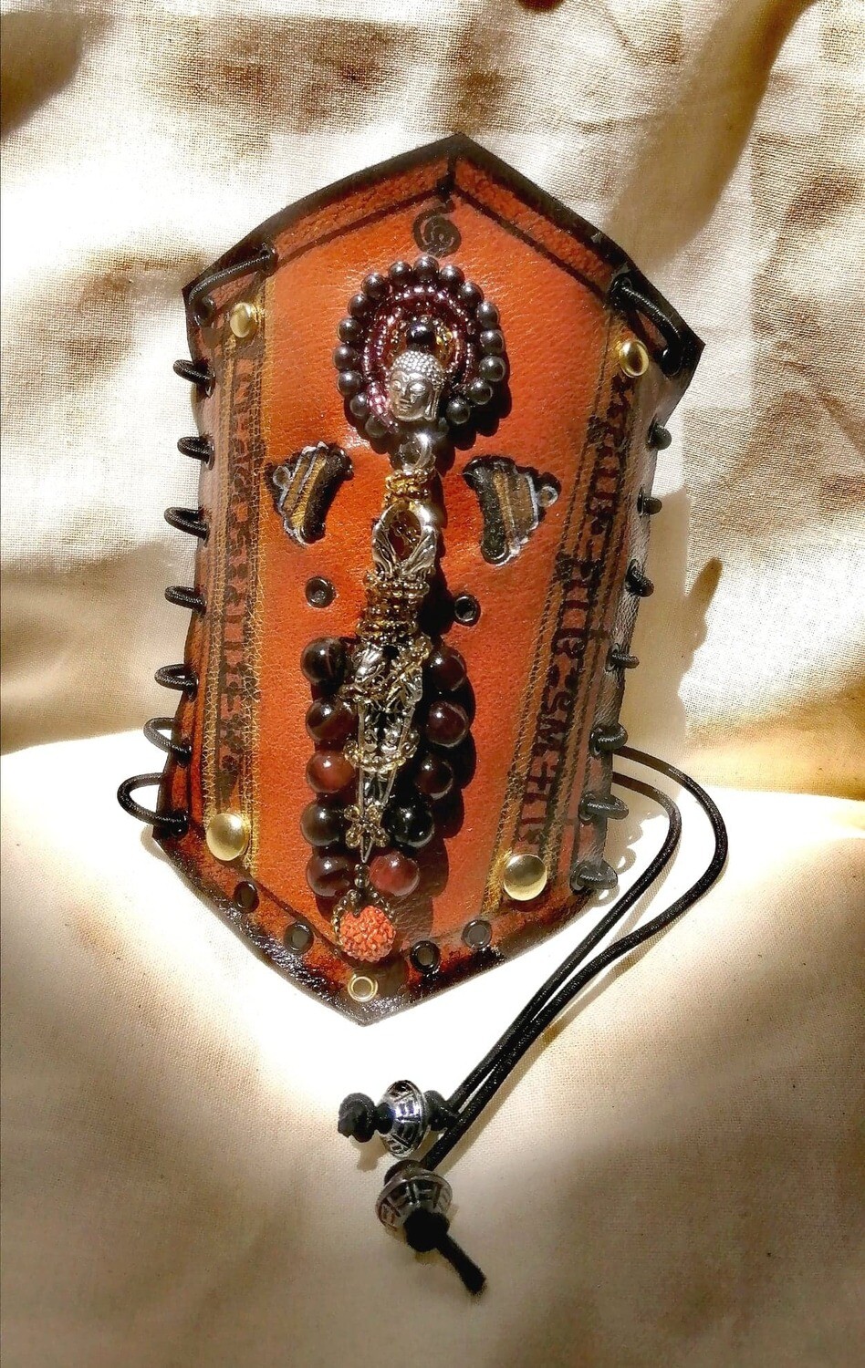 KHEL "bouclier" khmer ( écu médiéval bracer )