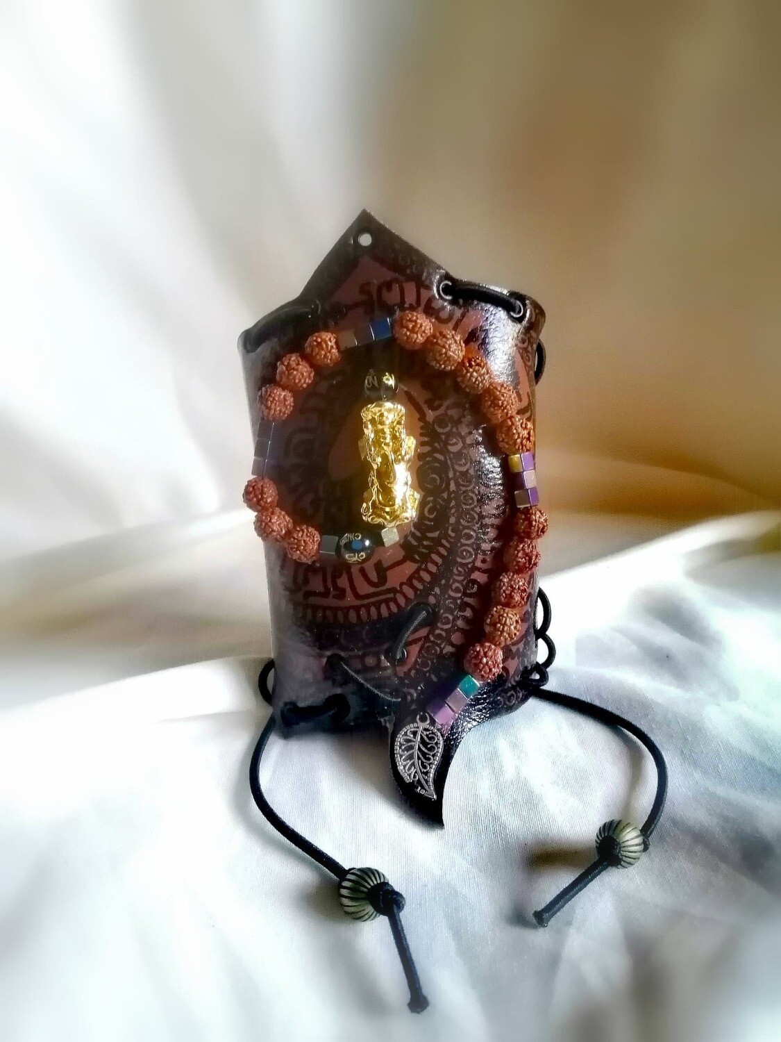 KHEL "bouclier" khmer ( écu médiéval bracer )