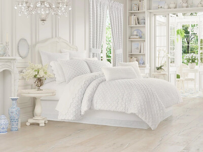 Lian Comforter Set, Queen /King, White