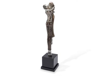 The Kiss Sculpture, Metallic