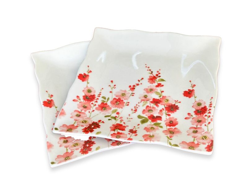 4 PCS, Red Porcelain Dinnerware Set, Red, green and white