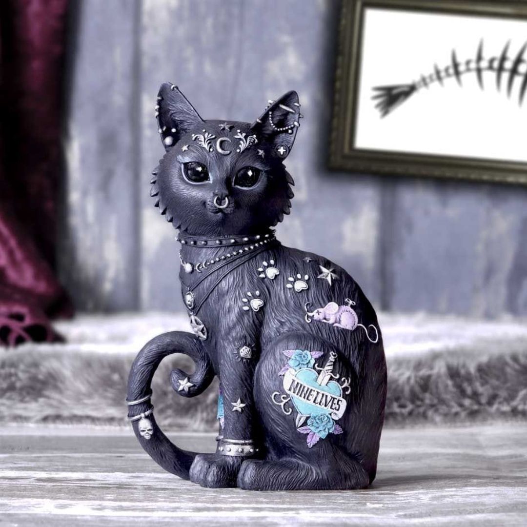 Nine Lives 22cm