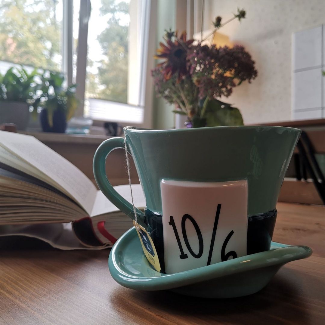 Alice In Wonderland Mad Hatter Hat Mug