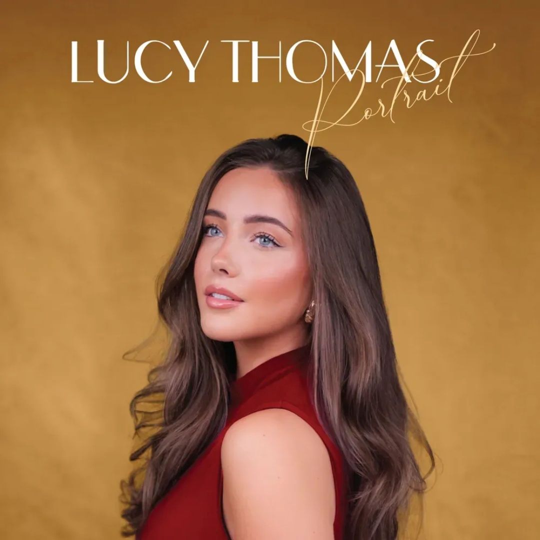 Lucy Thomas | Portrait | CD 833