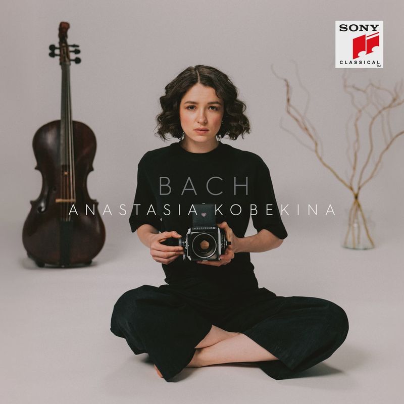 Anastasia Kobekina | Bach | 2CD 112 Anastasia Kobekina | Bach | 2CD 112
