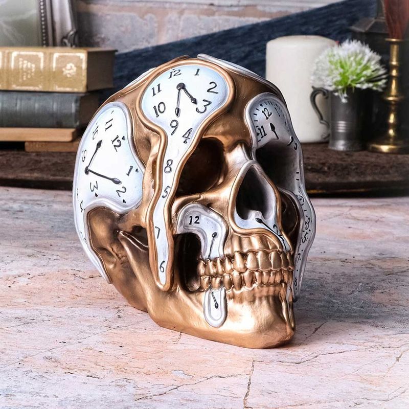 Time Goes By Skull 17.5cm