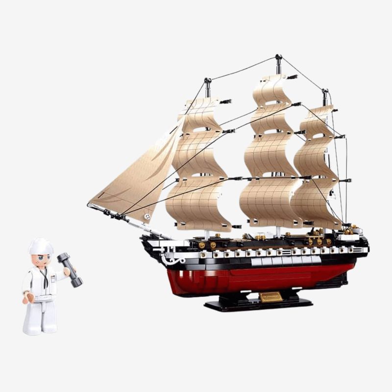 Sluban Constitution Frigate 1:170