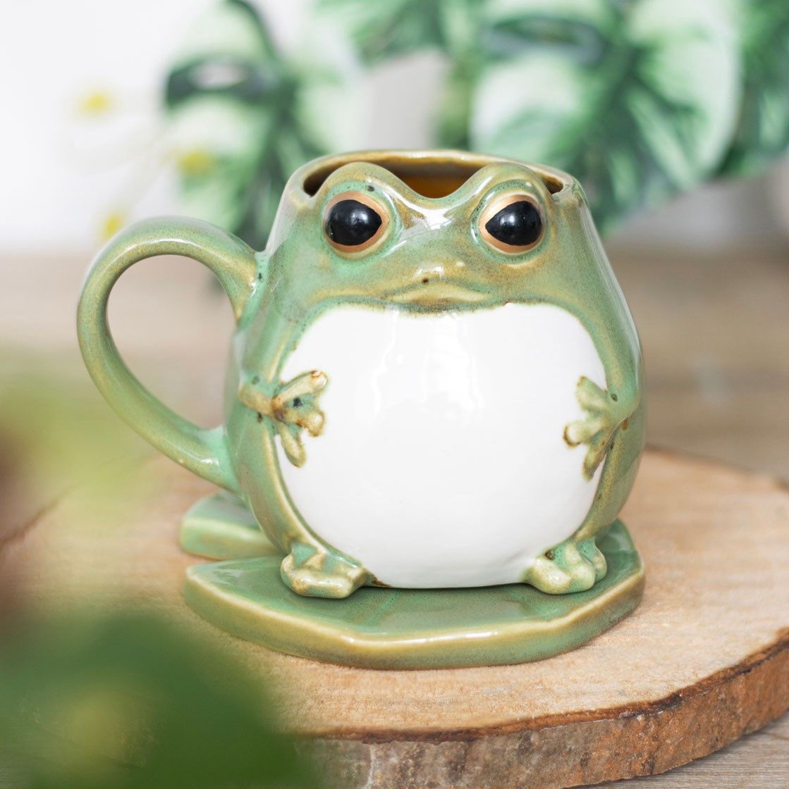 Frog Shaped Mug With Lily Pad Saucer