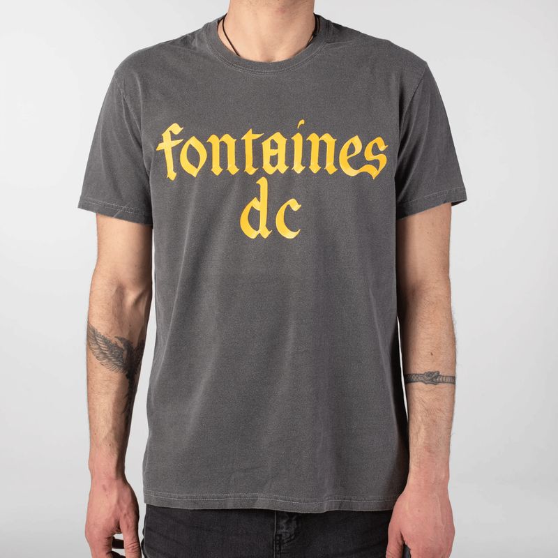 Fontaines D.C. Unisex Stone Wash T-Shirt: Gothic Logo (Charcoal Grey)