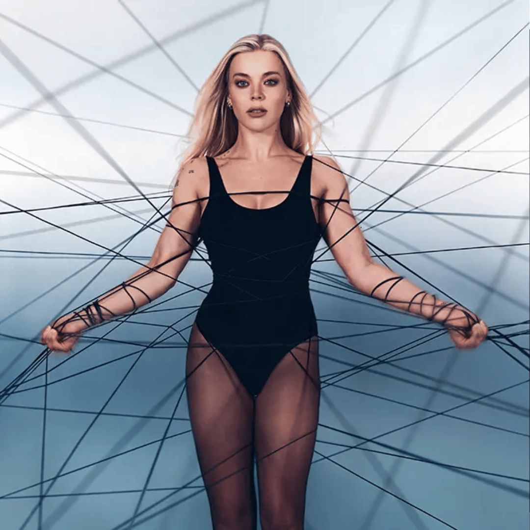 Becky Hill	| REBECCA | CD 374