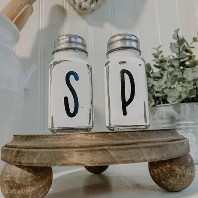 Farmhouse Salt & Pepper Shaker