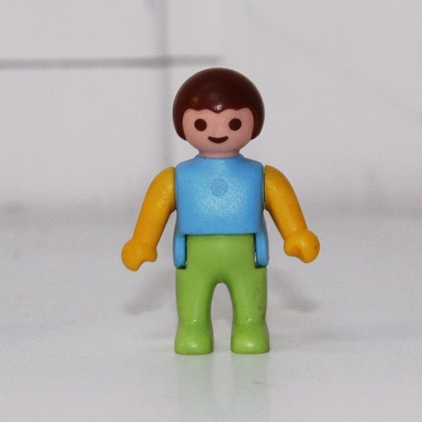 playmobil bébé garcon couleur